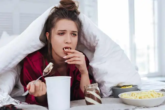 What You Tell Yourself About Food Is Keeping You Stuck